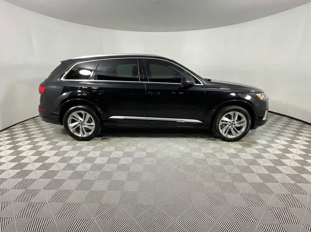 2022 Audi Q7 55 Premium Plus quattro AWD