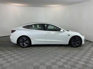 2019 Tesla Model 3 Standard Range Plus RWD Sedan — thumbnail 1
