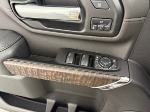 2023 GMC Sierra 2500HD Denali 4WD — thumbnail 11