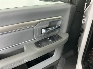 2019 Ram 1500 Classic SLT 4WD Standard Cab — thumbnail 10