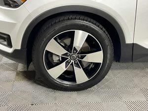 2021 Volvo XC40 Momentum AWD — thumbnail 11