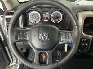 2019 Ram 1500 Classic SLT 4WD Standard Cab — thumbnail 13