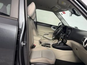 2025 Kia Soul LX — thumbnail 15