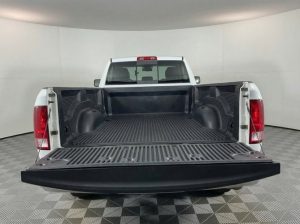 2019 Ram 1500 Classic SLT 4WD Standard Cab — thumbnail 17