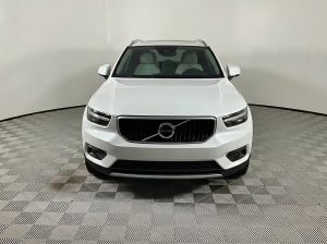2021 Volvo XC40 Momentum AWD — thumbnail 2