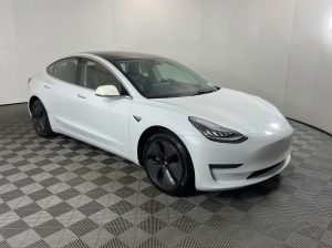 2019 Tesla Model 3 Standard Range Plus RWD Sedan — thumbnail 2