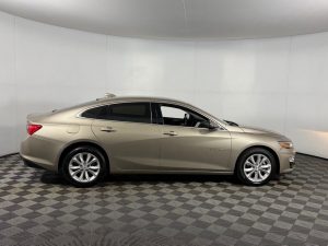 2024 Chevrolet Malibu LT 1LT — thumbnail 3