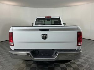 2019 Ram 1500 Classic SLT 4WD Standard Cab — thumbnail 5