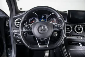 2019 Mercedes-Benz GLC 300 4MATIC® Coupe — thumbnail 7