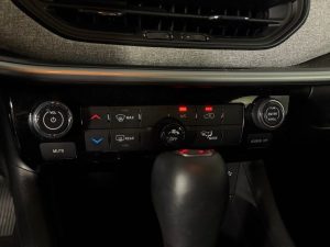 2024 Jeep Compass Latitude 4WD — thumbnail 8