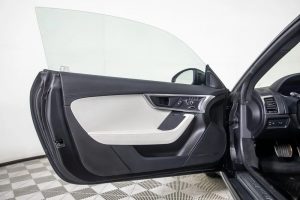 2021 Jaguar F-Type P300 RWD Coupe — thumbnail 8