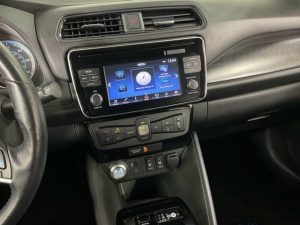 2018 Nissan Leaf SL — thumbnail 9