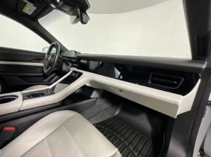 2020 Porsche Taycan 4S AWD Sedan — thumbnail 8