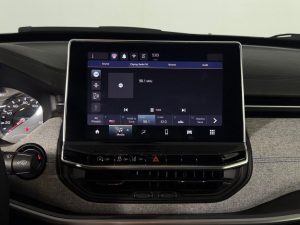 2024 Jeep Compass Latitude 4WD — thumbnail 9