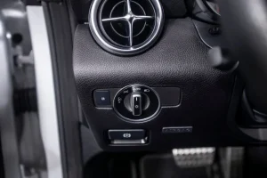 2019 Mercedes-Benz SLC 300 Convertible — thumbnail 9