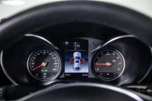 2019 Mercedes-Benz GLC 300 4MATIC® Coupe — thumbnail 9