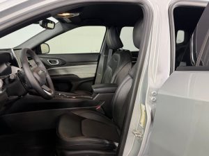 2024 Jeep Compass Latitude 4WD — thumbnail 10