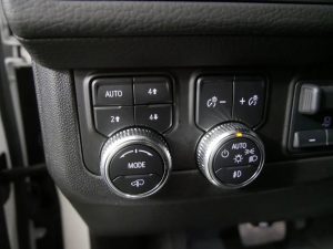 2024 GMC Yukon XL Denali 4WD — thumbnail 18