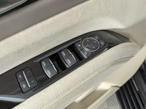 2024 Cadillac Escalade Sport Platinum — thumbnail 17